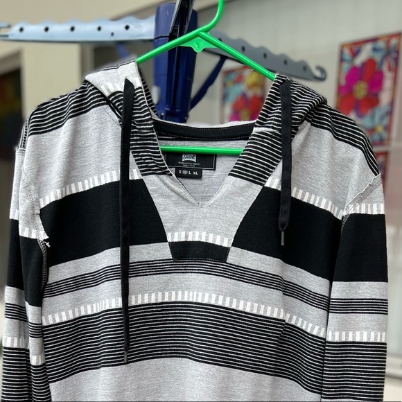 Beautiful Giant Men’s/Unisex Black and White Striped Hoodie Size Medium - Picture 6 of 10